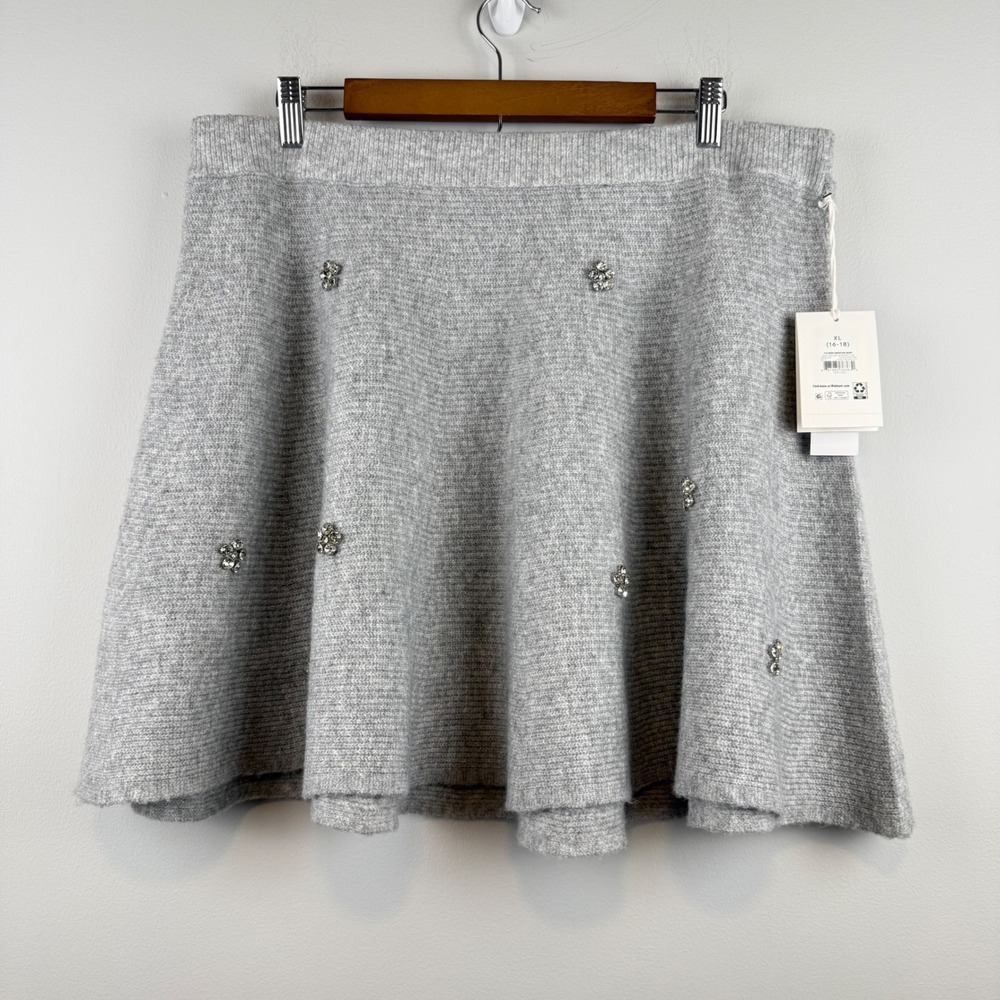 NWT Rhinestone Flower Mini Sweater Skirt Size XL Grey Balletcore Holiday Party